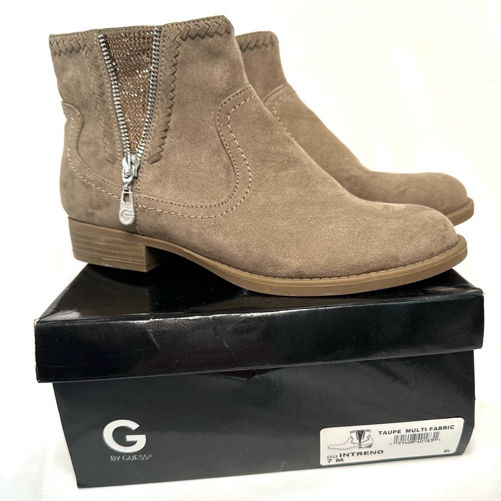 BNIB taupe suede zipper rhinestone ankle boots